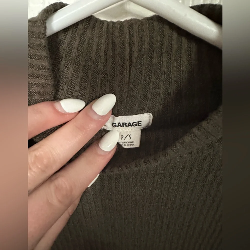 Garage Ribbed Mock Neck - Picture 3 of 3